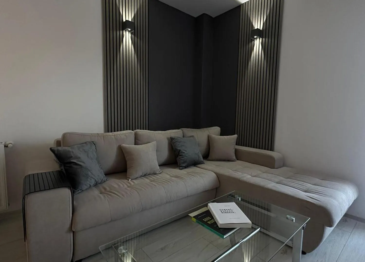 Forestside Apartment 布加勒斯特